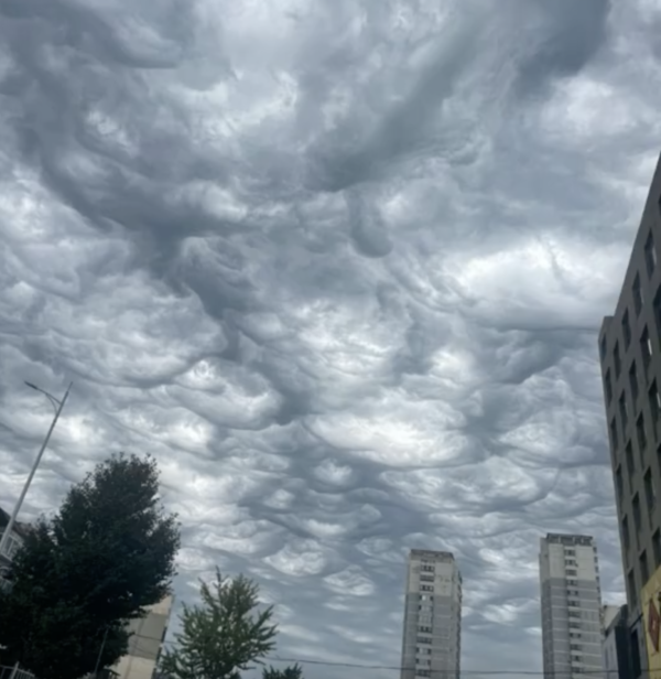遼寧朝陽上空驚現詭異雲層 網友：像惡魔之眼（視頻）