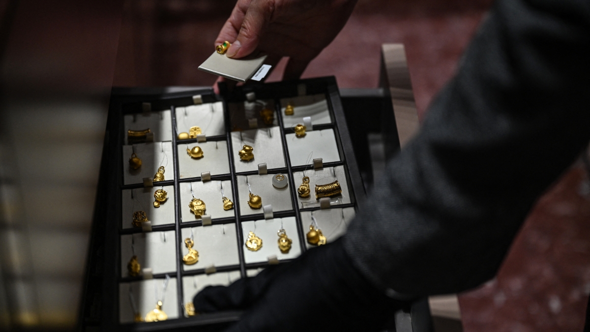 國際金價創新高中國金店再現倒閉潮| 水貝金店| 金店倒閉潮| 黃金生意| 新唐人电视台