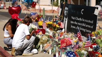 【威廉希尔体育官网周刊】柯克遇害震动国际 华裔菁英警示共产思想渗透