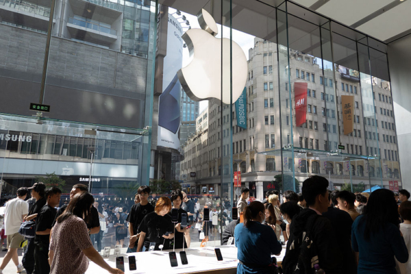 IPhone 17中國開賣 北京、上海旗艦店大排長龍（組圖）