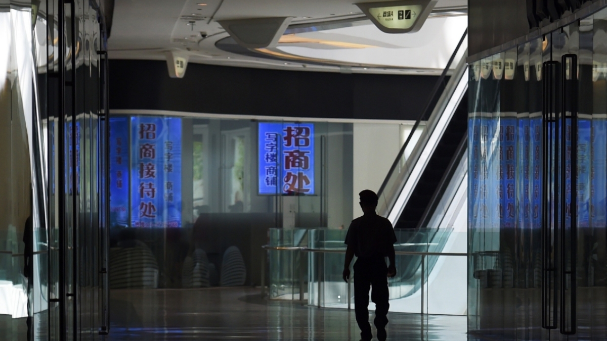 【禁闻】中共松绑外资购房 专家：难挽楼市颓势