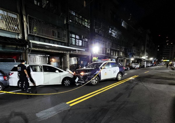 詐欺車手拒檢逃逸 新北警連開22槍逼停圍捕