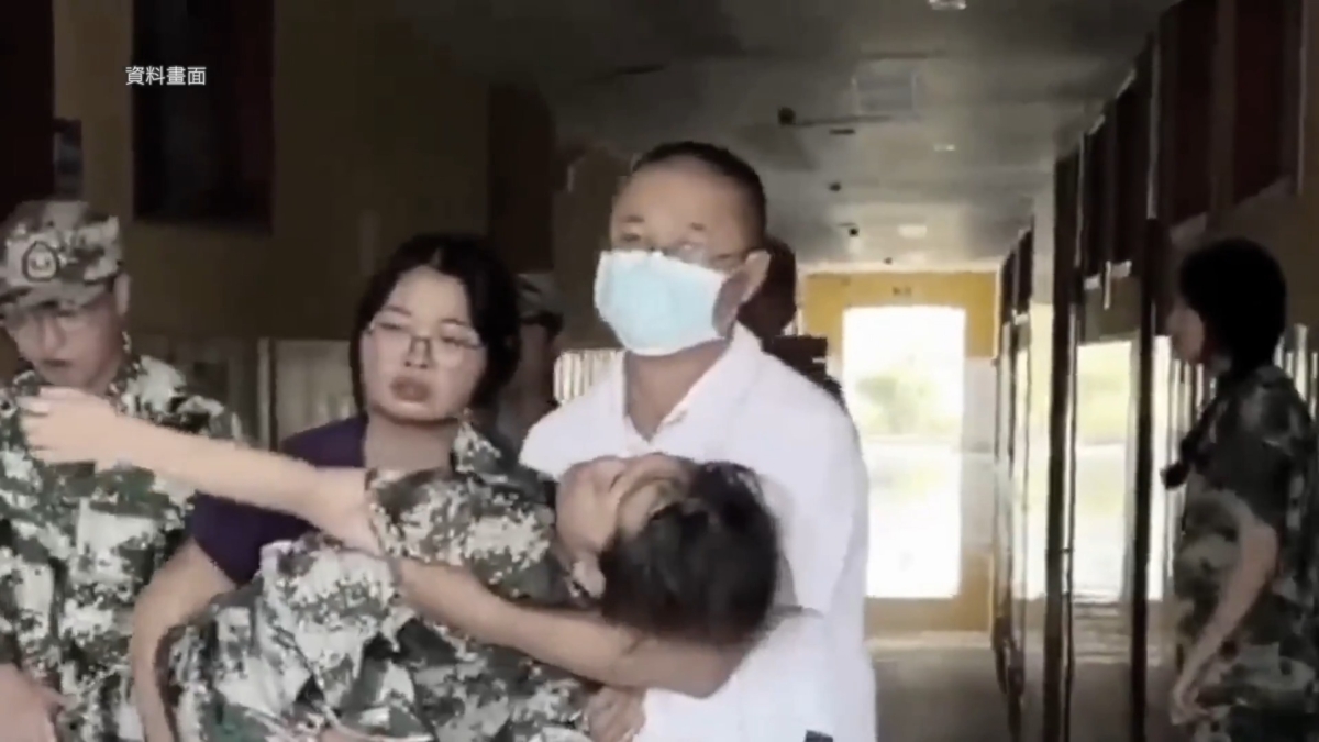 【禁闻】学生猝死频发 中国军训制度症结何在?