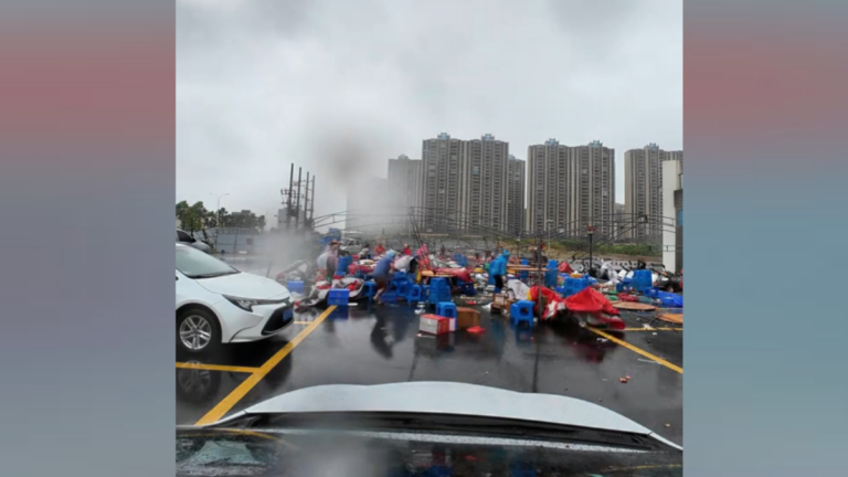 廣東湛江市民狂風暴雨中辦喜宴 狼狽收場（多視頻）