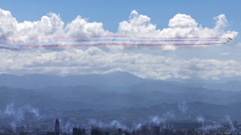 114年國慶快樂 冠軍隊齊聚 雷虎衝場