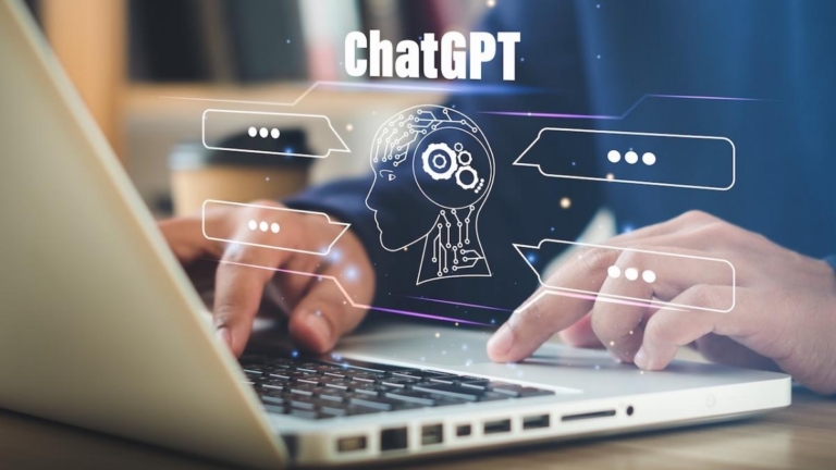 AI成偏執推手！男子沉迷ChatGPT聊天後弒母 家人提告
