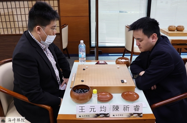 棋王賽循環圈:蕭正浩豪取六連勝 王元均緊咬不放