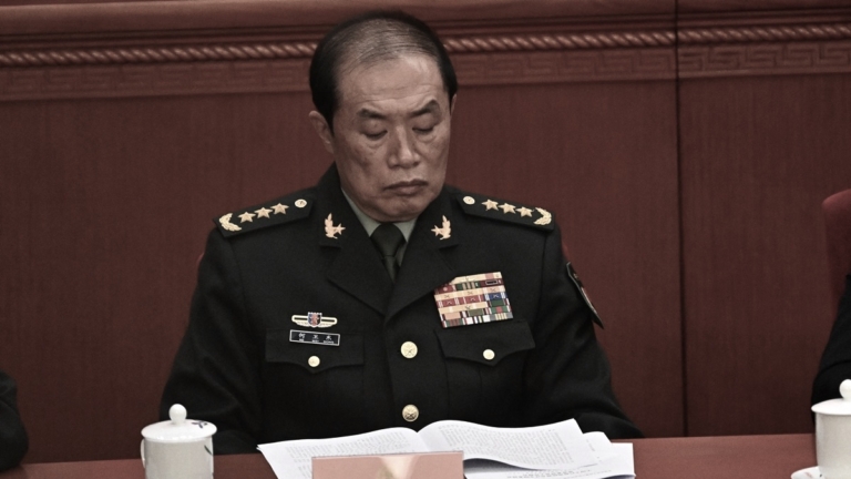 中共軍委副主席何衛東落馬 苗華等9將領被開除軍籍
