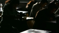 中国“考公”人数增2.3倍 7千多人抢一职