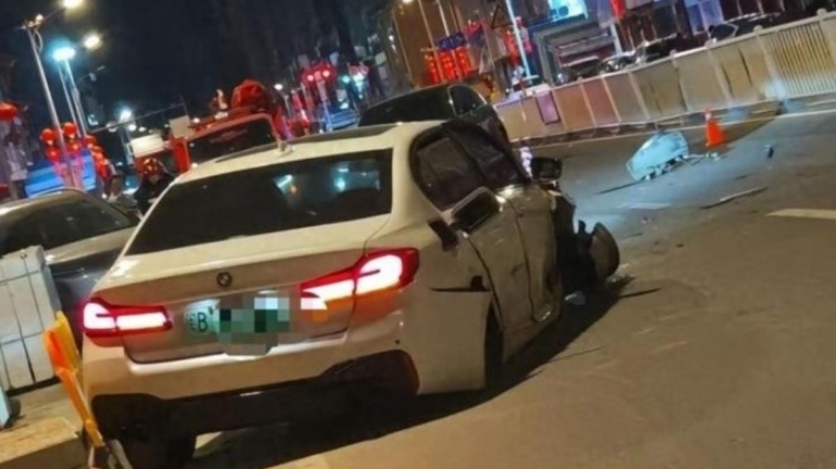 莆田寶馬凌晨連撞多車 傳肇事者都是未成年人