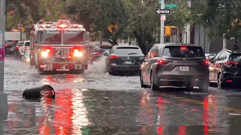 10月31日國際聚焦 紐約暴雨致兩人死亡 航班中斷