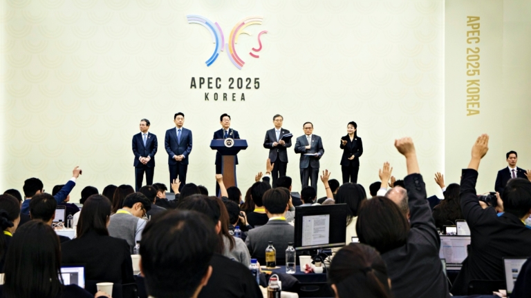 APEC發表《慶州宣言》各國領袖場邊會晤
