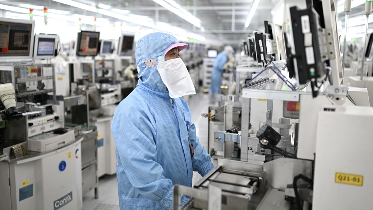 【禁闻】中共下令新数据中心停用外国AI芯片