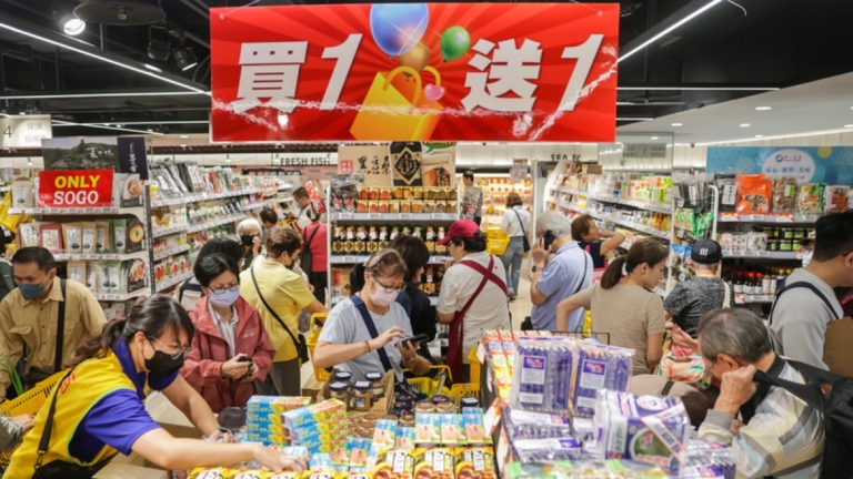 普發1萬助攻 百貨零售業第四季回暖 台GDP有望破6%