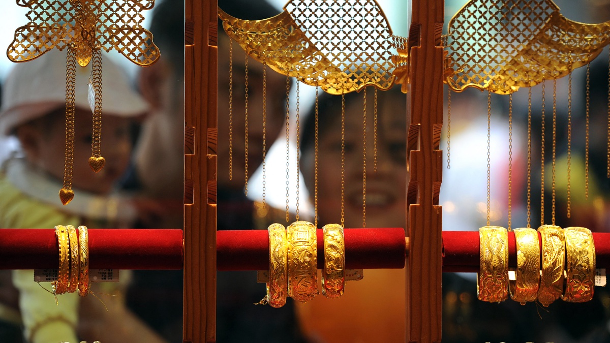 中共開徵黃金增值稅再現金店倒閉潮| 黃金稅收政策| 深圳水貝市場| 黃金批發市場| 新唐人电视台