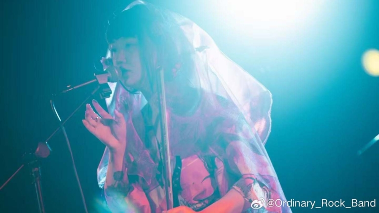 大陸又有藝人詭異死亡 女歌手解惠鈞被電椅擠死