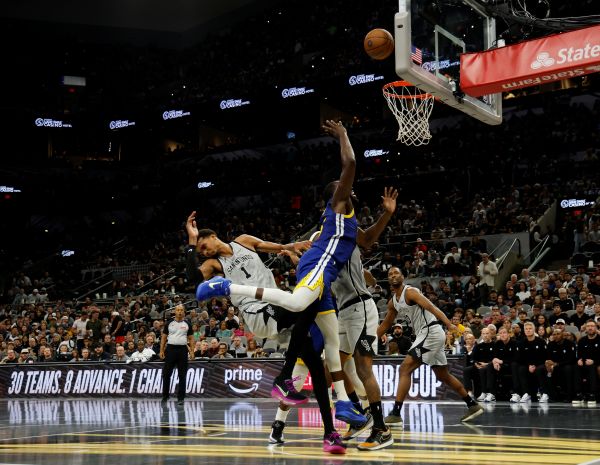 NBA：庫里連砍45+分 率勇士「雙殺」馬刺
