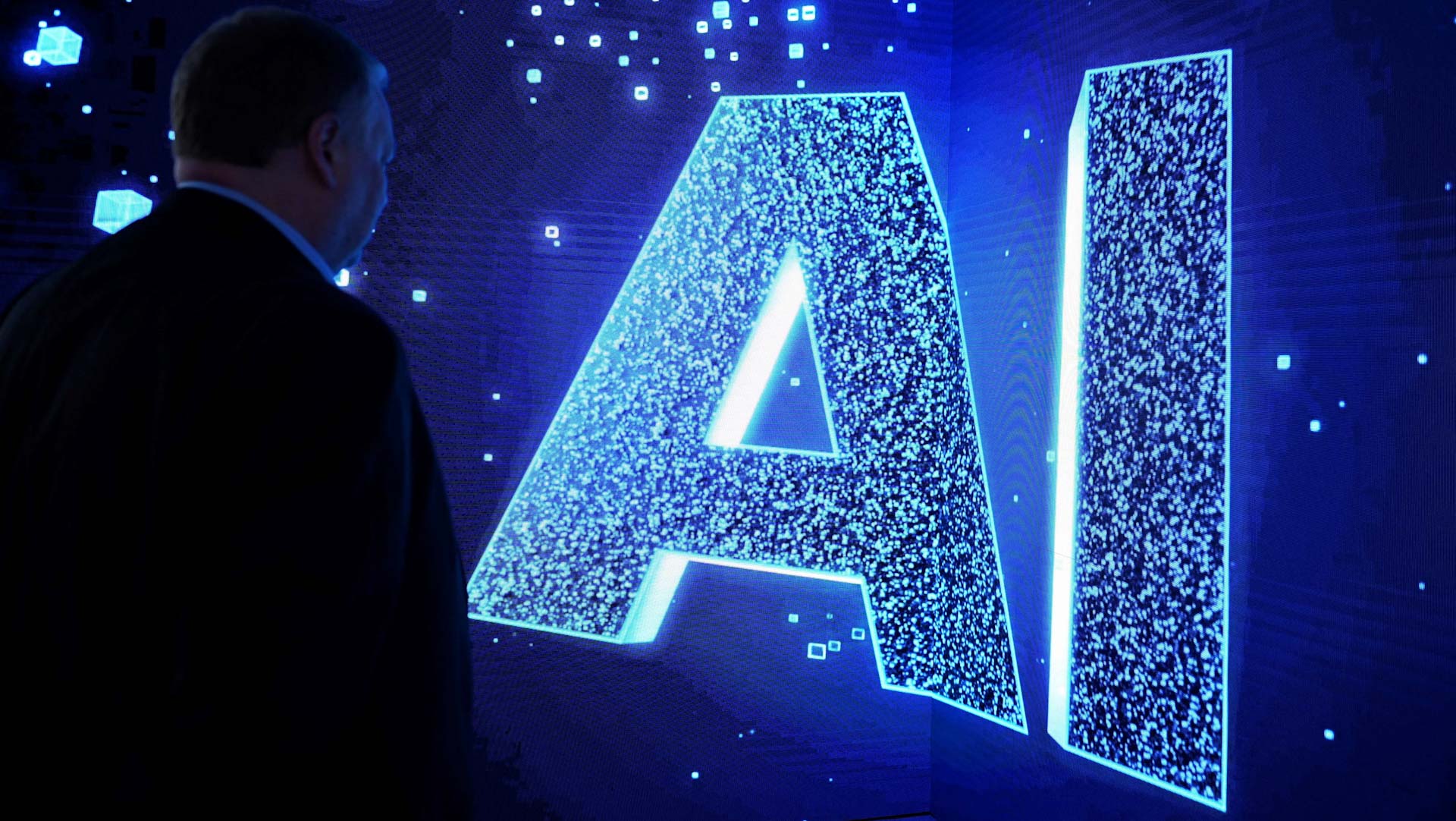 中共正在利用人工智能(AI)等技術,大量、快速地生成視頻和圖文內容,用於抹黑和詆毀反對者,同時散布中共的國家敘事。資料圖人工智慧(AI)標誌。(JOSEP LAGO/AFP via Getty Images)