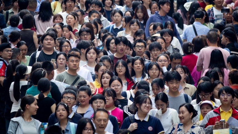 中國考研人數連降3年 首次低於考公人數