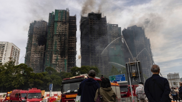 香港60年來最嚴重火災！宏福苑75人命喪火場
