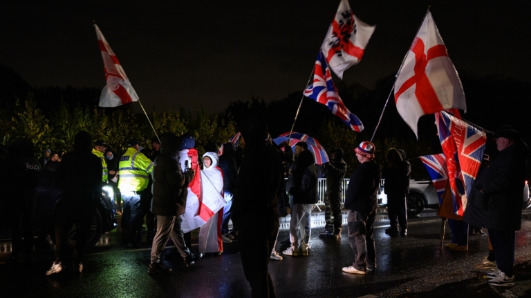 【短訊】英國淨移民人數下降67% 避難人數創新高