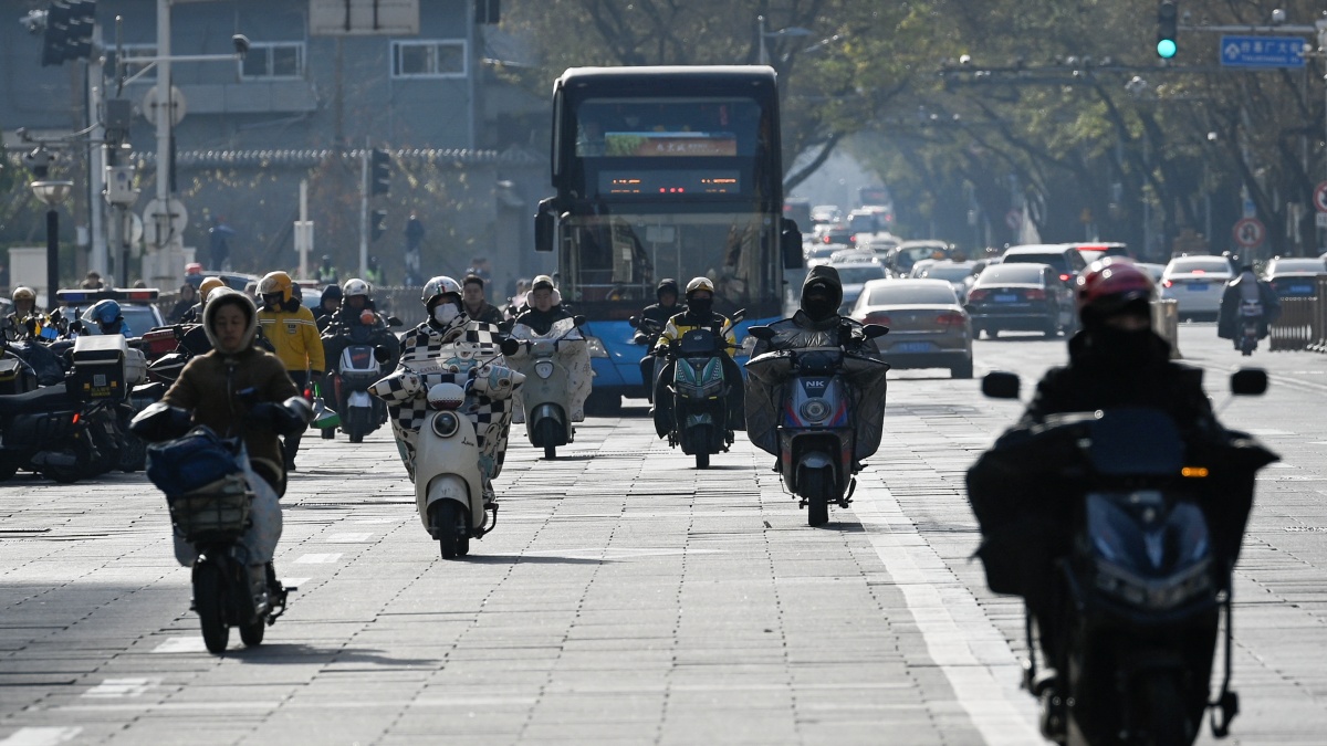 【禁闻】中国10月工业利润暴跌 制造业再萎缩