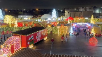 可口可乐经典圣诞灯展乐园Katy Mill开幕