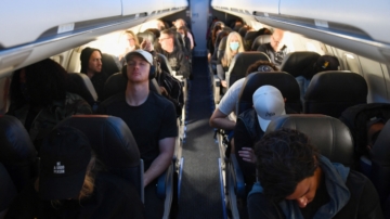 美国交通部呼吁乘客避免穿拖鞋睡衣去机场