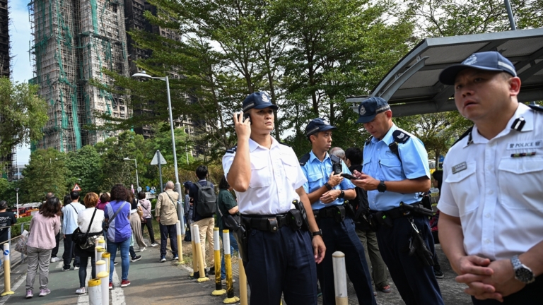宏福苑大火奪151命 港府拘捕學生管控言論