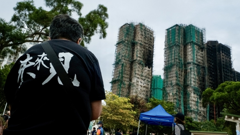 香港五級大火 逮捕15人涉誤殺12人貪污
