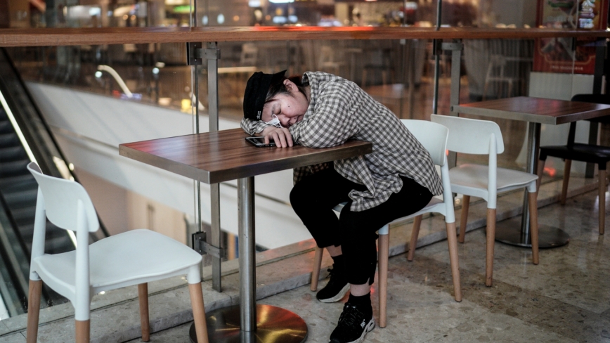 【禁聞】上班越上越窮「家裡供不起上班」衝熱搜