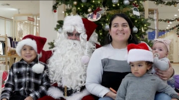 現繁榮 延傳統 紐約上州「新中城百貨」迎聖誕老人