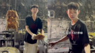 16歲烤雞少年走紅：累到模樣滄桑，不敢接爸媽電話（視頻）