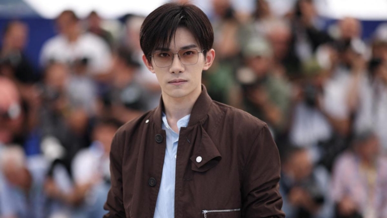 中戲院長郝戎被查 易烊千璽當年藝考成績惹議