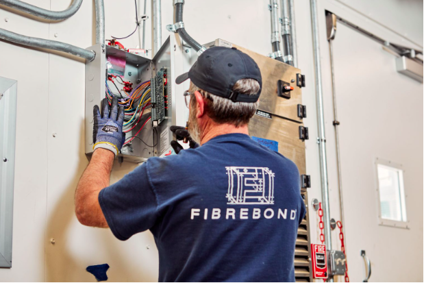 �����ϰ�����˾  ������2.4��������Ա��