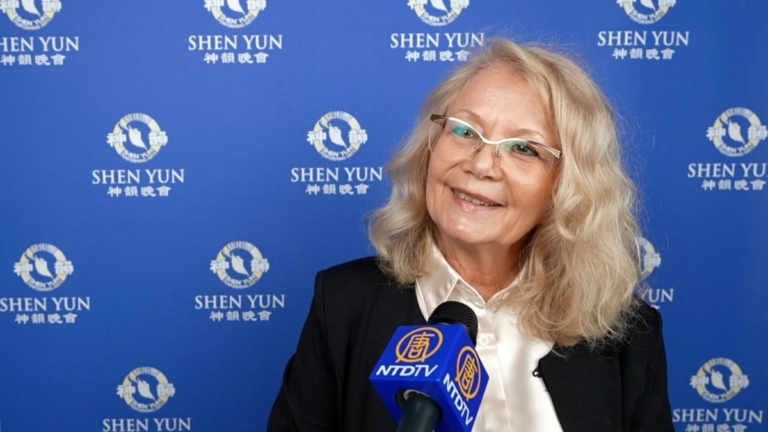 藝術與技術巔峰 法國前監察官盛讚神韻