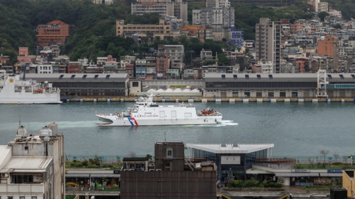 中共圍台實彈軍演發射27枚火箭 台總統嚴厲譴責