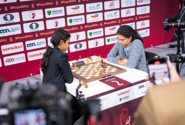 卡爾森笑傲多哈 加冕FIDE快棋與超快棋雙冠