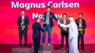 卡爾森笑傲多哈 加冕FIDE快棋與超快棋雙冠