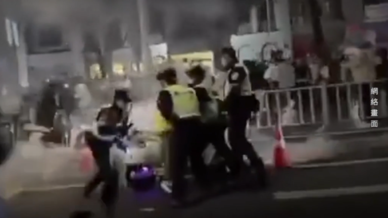 跨年夜中共如臨大敵 追捕放煙花民眾