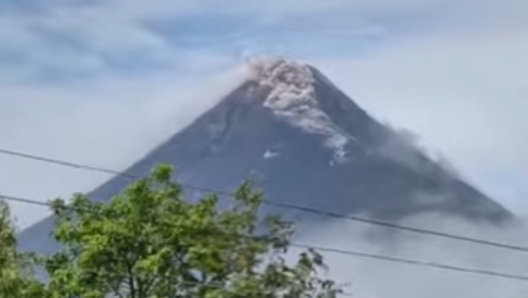 菲律賓馬永火山活動加劇 近4千人撤離