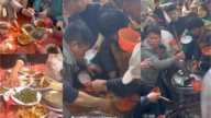 江西一博主跟风杀猪宴翻车 众人哄抢场面失控