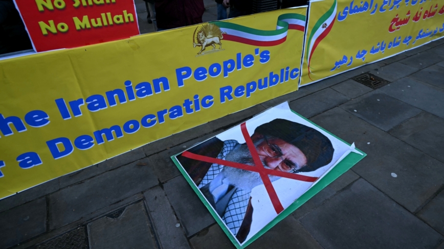 川普籲終結哈梅內伊37年統治 推動伊朗政權更迭