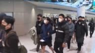 韩国押解遣返73名涉柬埔寨网路诈骗嫌疑人