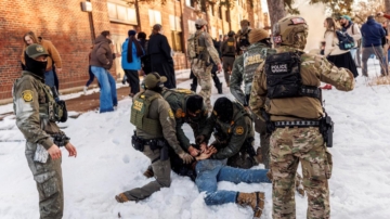 ICE抓捕無證華人 取「人身保護令」快速獲釋