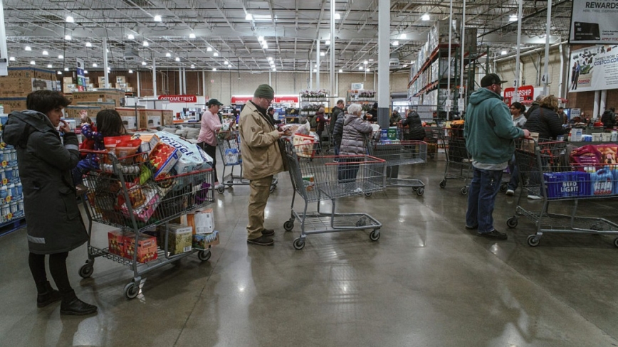 极地寒流遇上冬季风暴 美居民囤物资(组图)