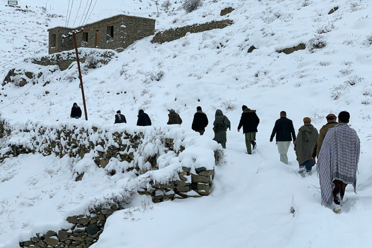阿富汗連3天強暴雪襲擊 造成61死110人傷
