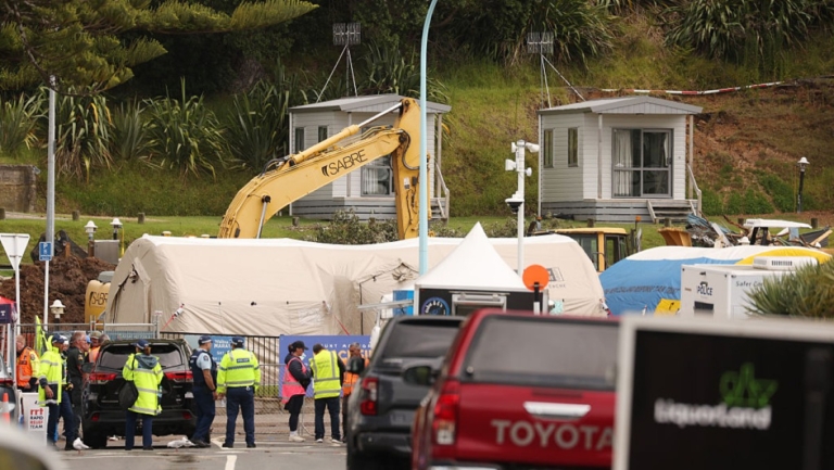 新西蘭北島山崩 山坡現裂縫暫停搜尋罹難者