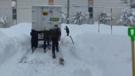 北海道大雪交通停摆 数千人滞留机场过夜