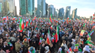 声援伊朗抗争 加拿大温哥华近万民众集会游行